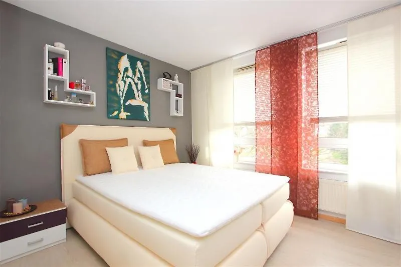 הנובר Private Room